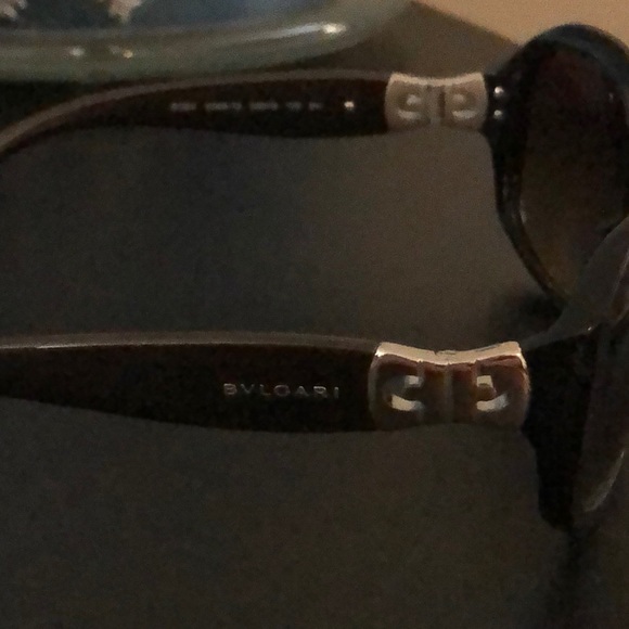 Bvlgari sunglasses 🕶 - Picture 3 of 4